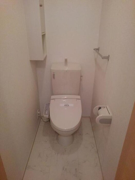 物件内観写真8　(トイレ)