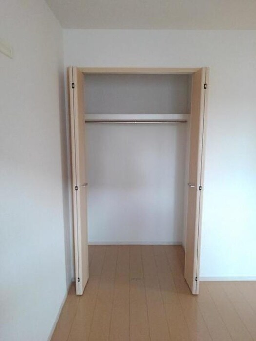 物件内観写真12　(収納)