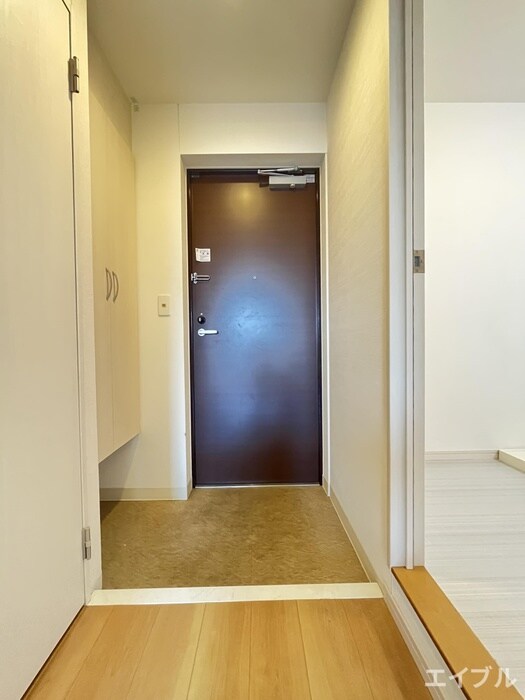 物件内観写真10　(玄関)