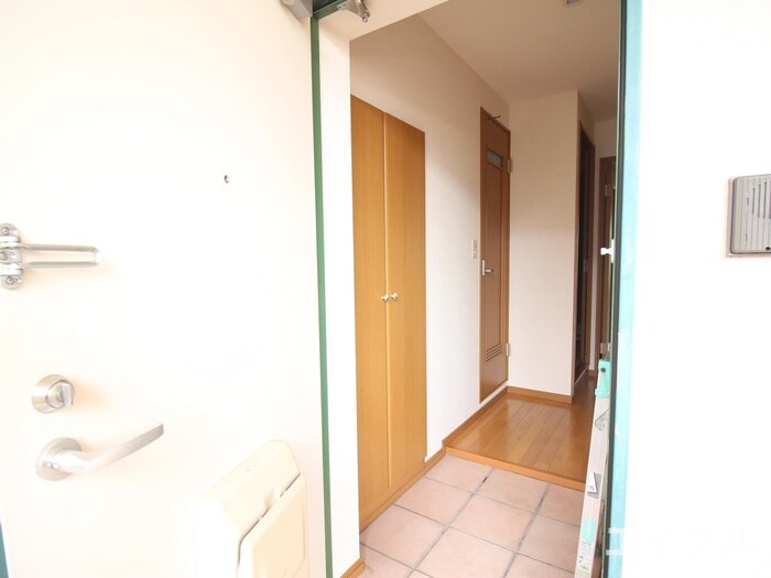 物件内観写真14　(玄関)