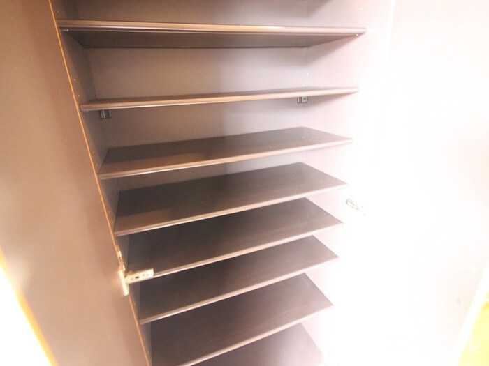 物件内観写真15　(靴箱)