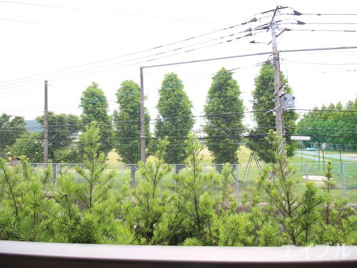 物件内観写真18　(室内からの展望)