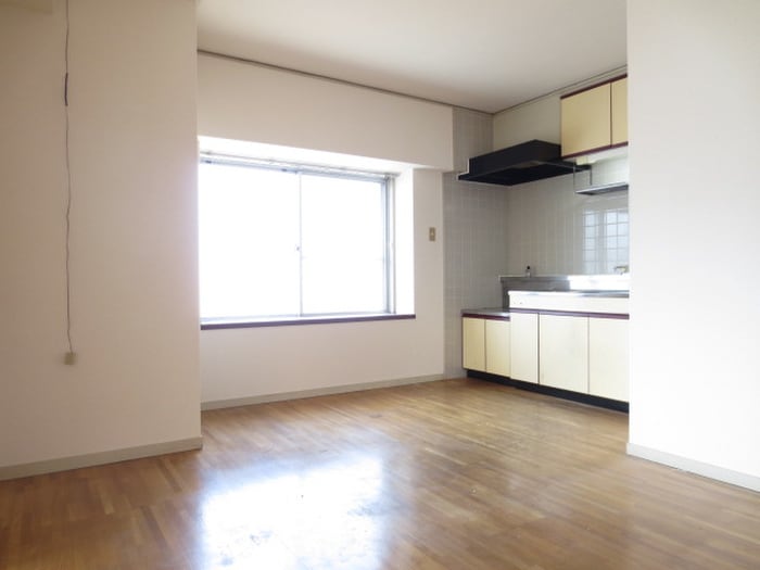 サンハッコービルの居室