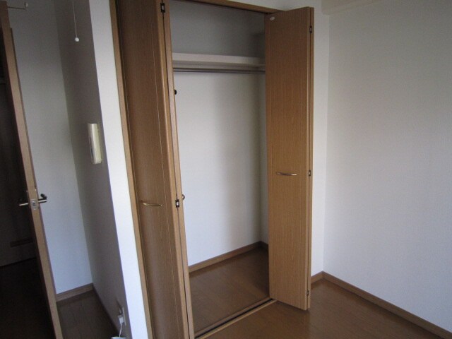 物件内観写真10　(収納)