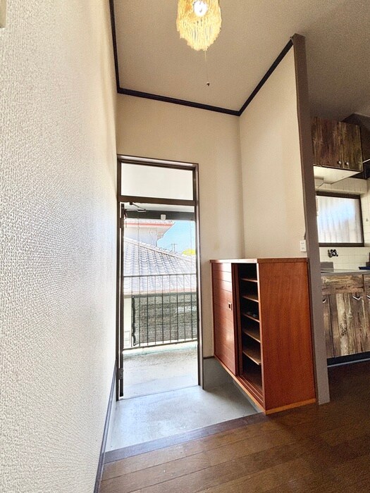 物件内観写真10　(玄関)