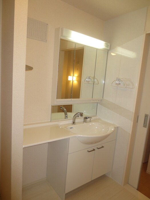 物件内観写真12　(洗面)