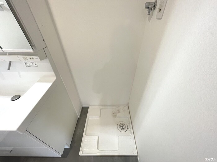 物件内観写真15　(洗濯機置場)