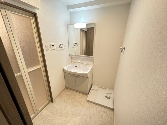 物件内観写真11　(洗面)