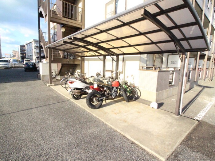 物件外観写真5　(駐輪場)