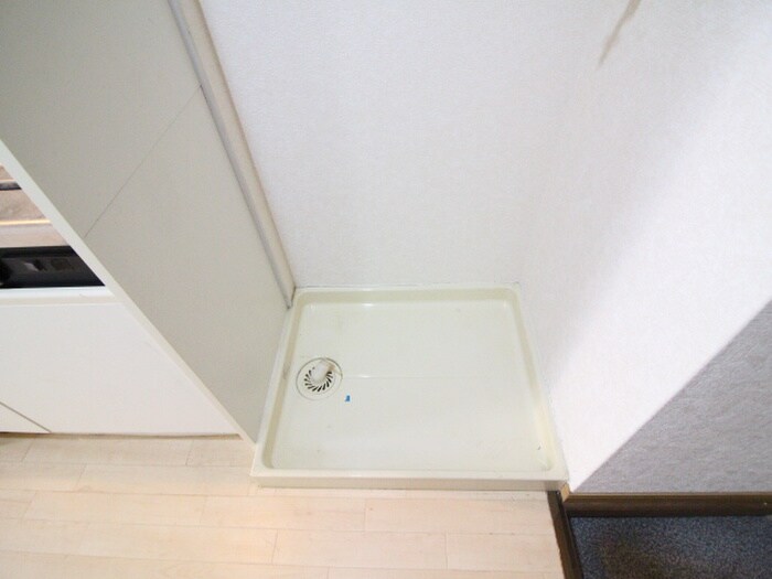 物件内観写真13　(洗濯機置場)