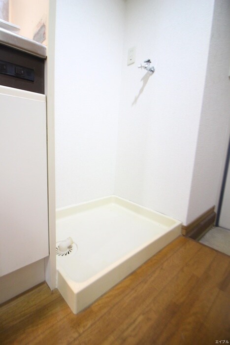 物件内観写真17　(洗濯機置場)