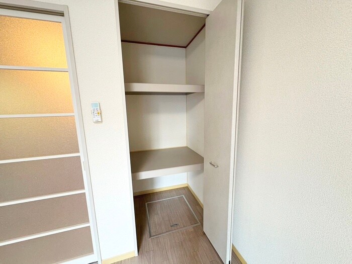 物件内観写真11　(収納)