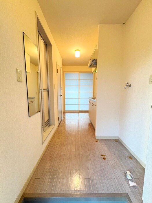 物件内観写真16　(廊下)