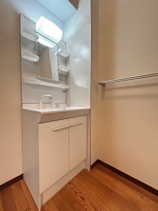 物件内観写真8　(洗面)