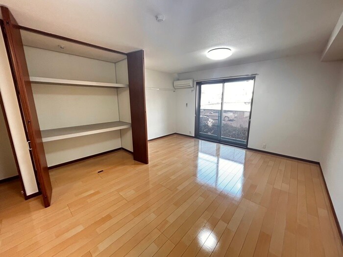 物件内観写真14　(居室)