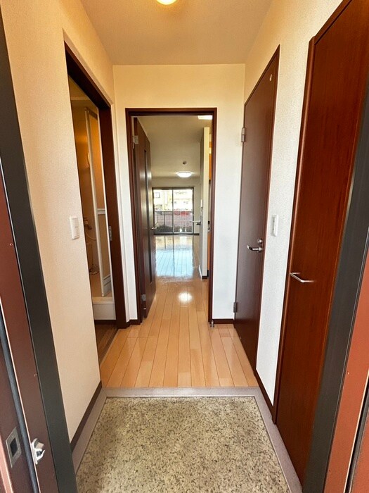 物件内観写真19　(廊下)