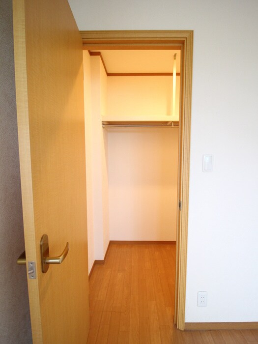 物件内観写真15　(収納)