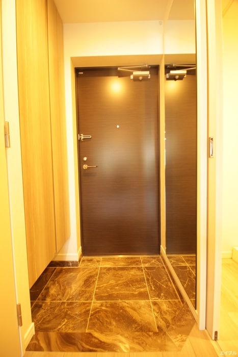 物件内観写真19　(玄関)