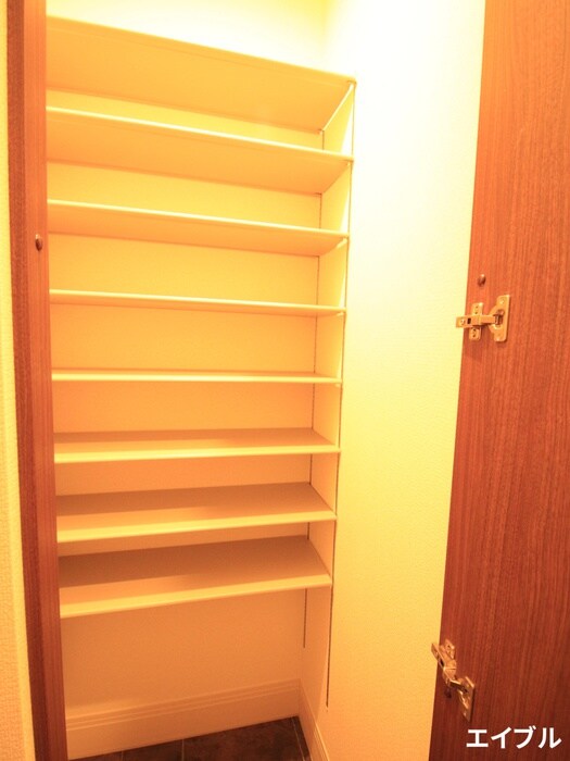 物件内観写真16　(靴箱)