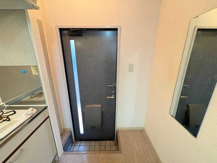 物件内観写真11　(玄関)