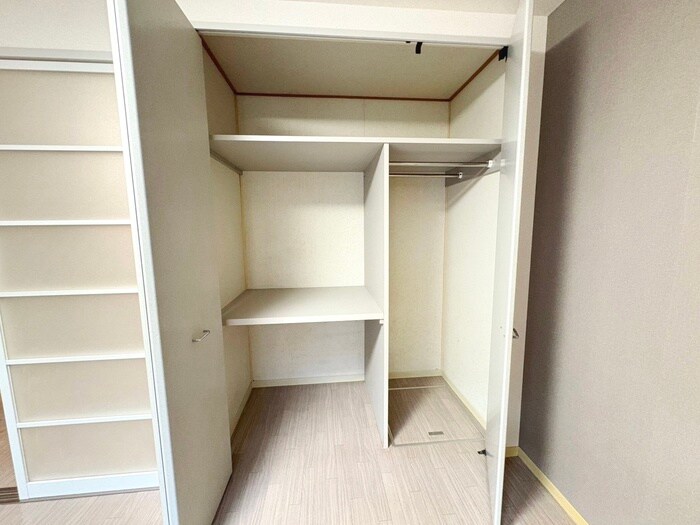 物件内観写真12　(収納)
