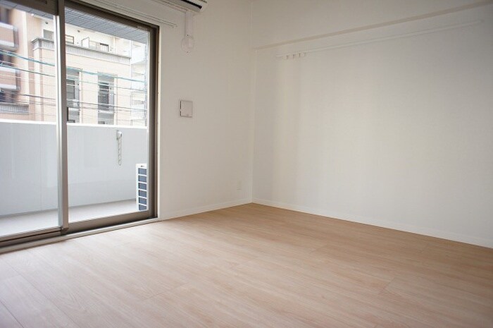 物件内観写真4　(居室)