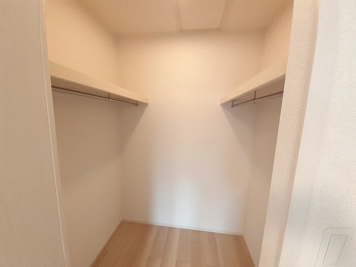 物件内観写真9　(収納)
