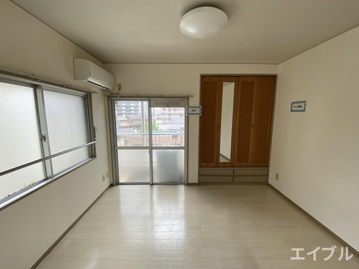 物件内観写真7　(居室)