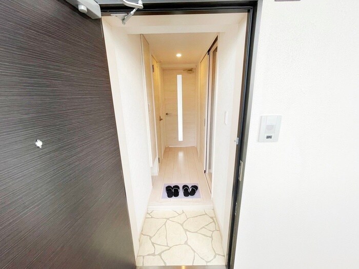 物件内観写真14　(玄関)