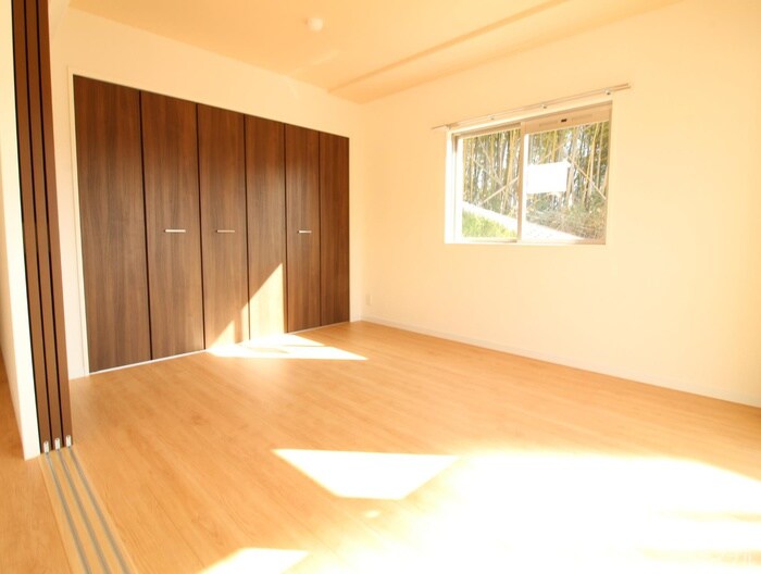 物件内観写真9　(居室)