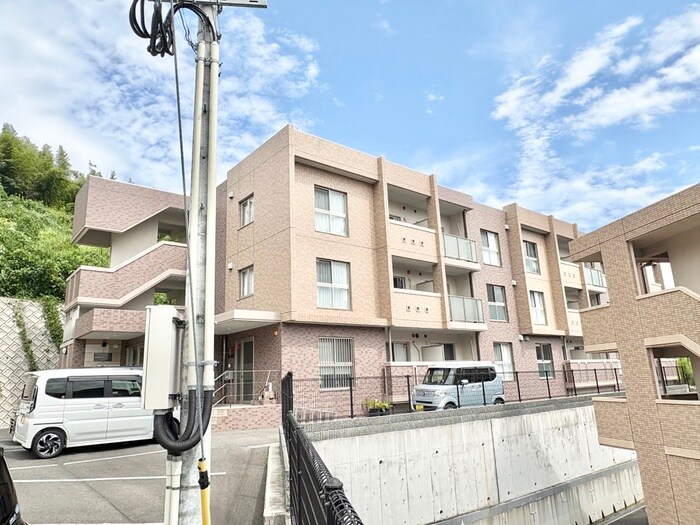 物件外観写真3　(外観写真)