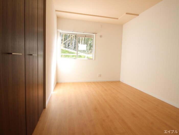 物件内観写真10　(居室)