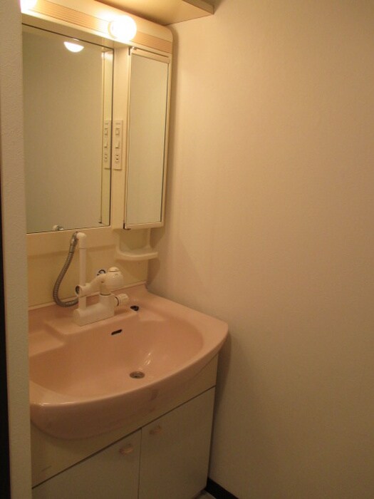 物件内観写真11　(洗面)