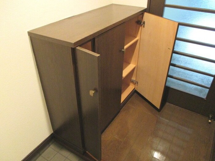 物件内観写真15　(靴箱)