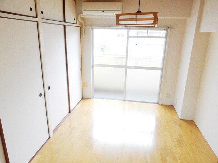 Ｊ－フィ－ルドの居室