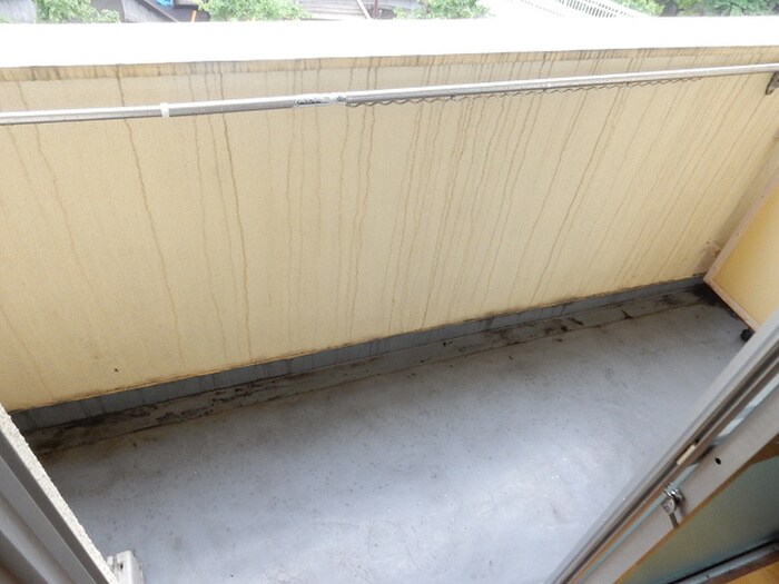 Ｊ－フィ－ルドのベランダ・バルコニー