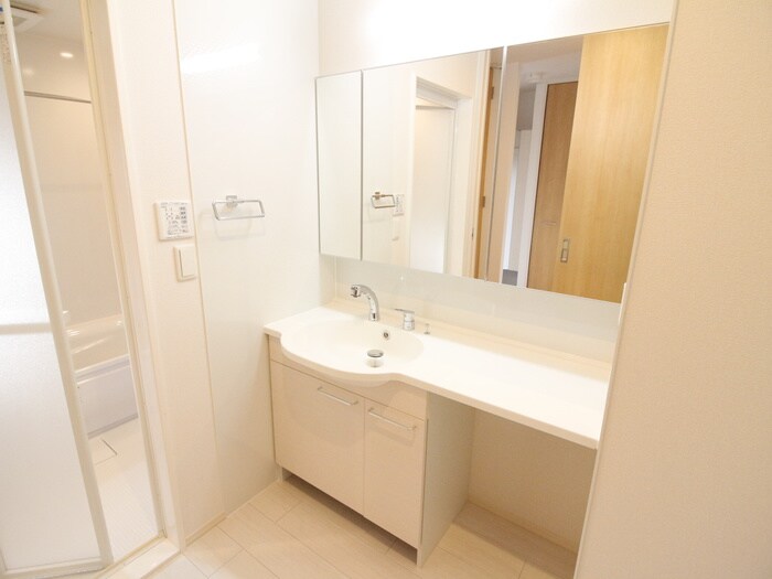 物件内観写真9　(洗面)