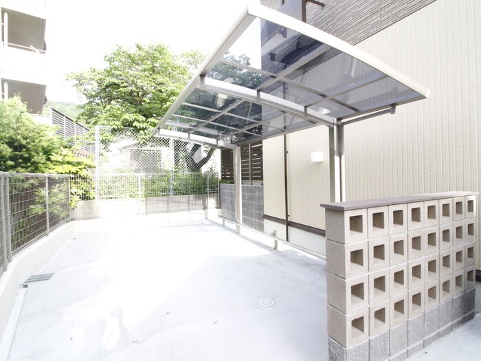 物件外観写真3　(駐輪場)