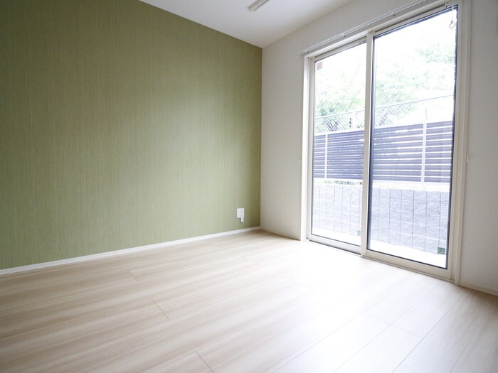 物件内観写真18　(居室)