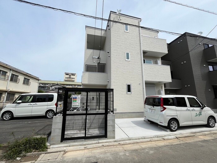 物件外観写真1　(外観写真)