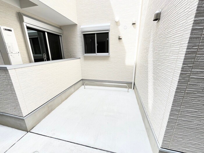 物件外観写真3　(駐輪場)