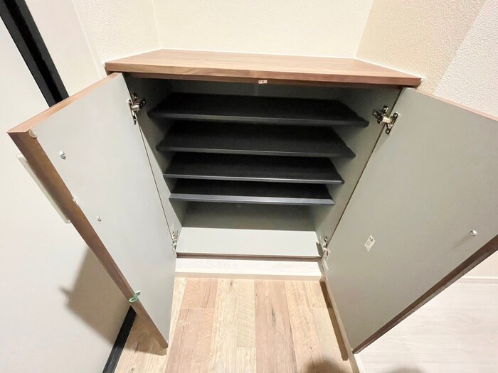 物件内観写真8　(靴箱)