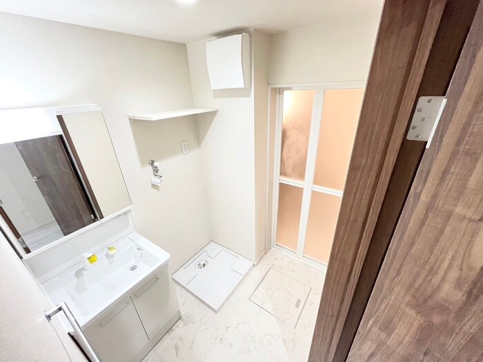 物件内観写真8　(洗面)