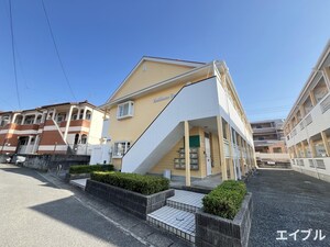 レジデンスセンジュA外観写真