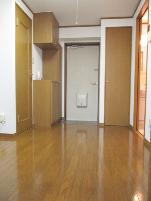 物件内観写真15　(玄関)