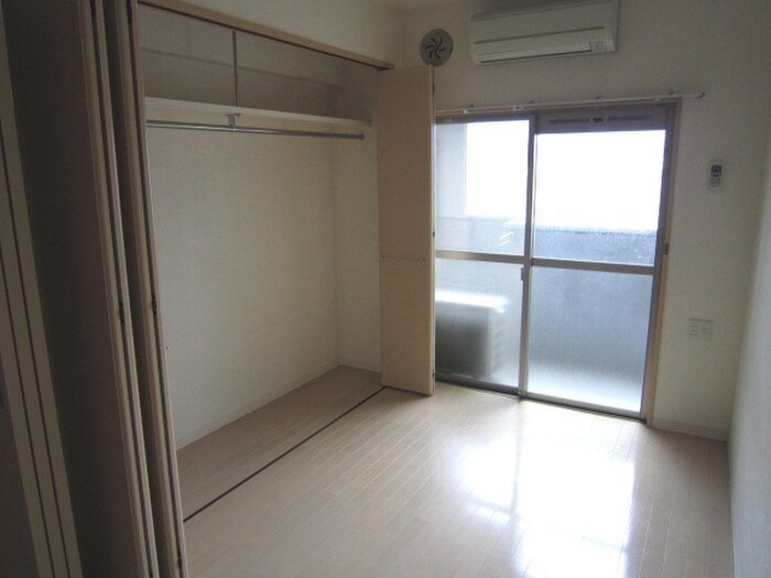 物件内観写真8　(収納)