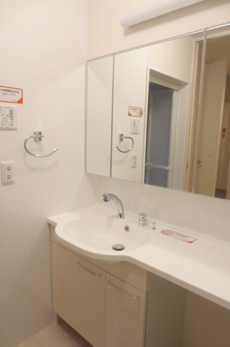 物件内観写真13　(洗面)