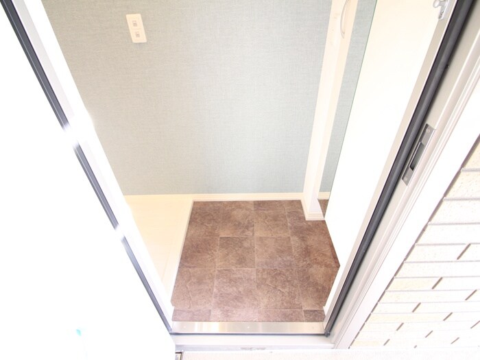 物件内観写真19　(玄関)