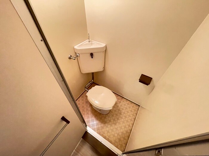 物件内観写真8　(トイレ)