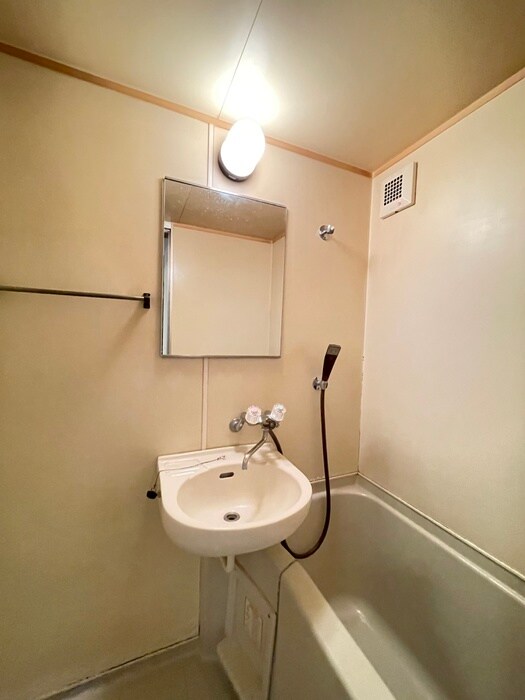 物件内観写真9　(洗面)